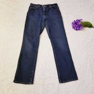 Levi's Relaxed Boot cut 550

Size 8 M